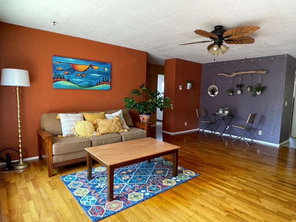 Colorful 50's Ranch In The Heart Of Eugene