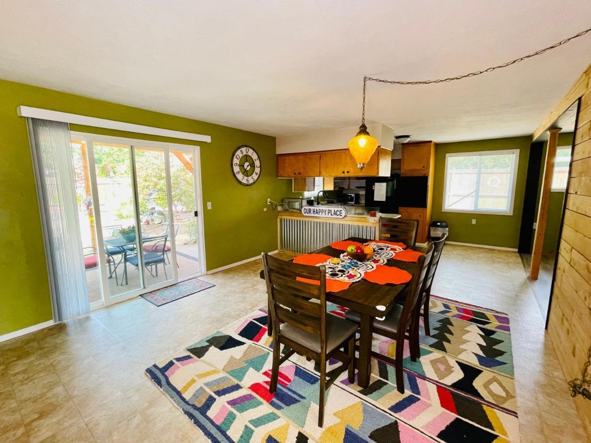 Colorful 50's Ranch In The Heart Of Eugene