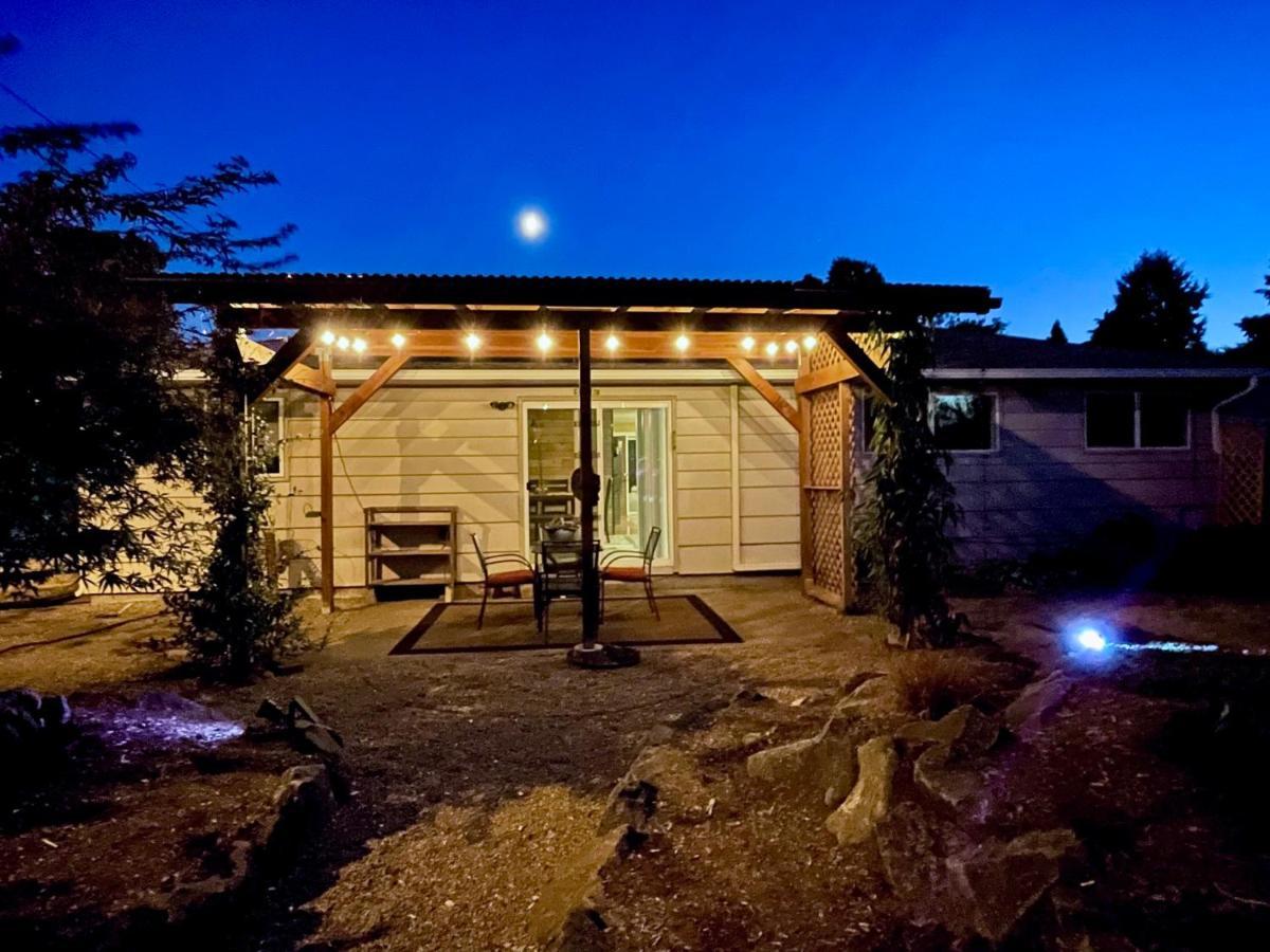 Colorful 50's Ranch In The Heart Of *