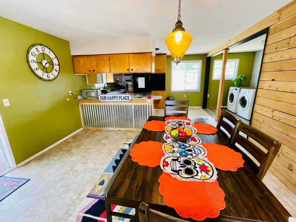 Colorful 50's Ranch In The Heart Of